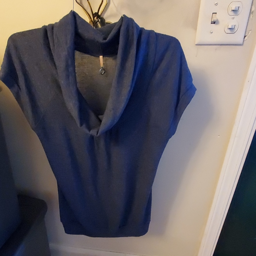 Cute blue short sleeve sweater